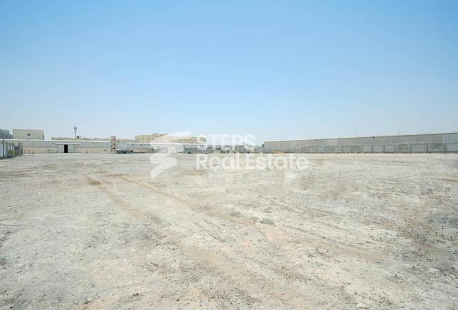 Land - Studio for rent in Industrial Area 4 - Industrial Area - Industrial Area - Doha