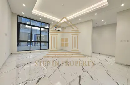 Villa - 5 Bedrooms - 6 Bathrooms for rent in Salwa Road - Al Aziziyah - Doha