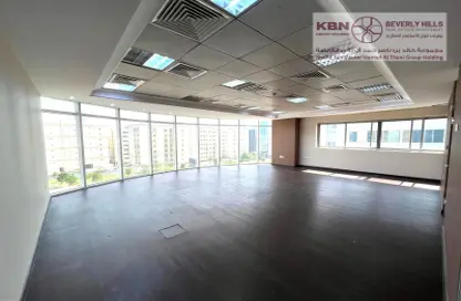 Full Floor - Studio - 4 Bathrooms for rent in Al Sadd Road - Al Sadd - Doha