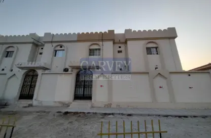 Villa - 4 Bedrooms - 5 Bathrooms for rent in Osama Bin Zaid Street - Al Aziziyah - Doha