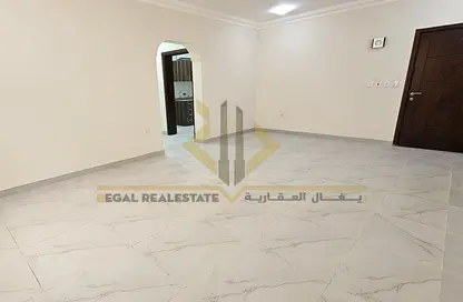 Apartment - 2 Bedrooms - 2 Bathrooms for rent in Madinat Khalifa - Doha