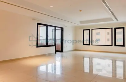 Apartment - 1 Bedroom - 2 Bathrooms for rent in West Porto Drive - Porto Arabia - The Pearl Island - Doha