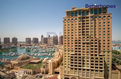 Apartment - 1 Bedroom - 2 Bathrooms for rent in Tower 17 - Porto Arabia - The Pearl Island - Doha