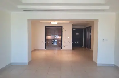 Apartment - 1 Bedroom - 2 Bathrooms for rent in East Porto Drive - Porto Arabia - The Pearl Island - Doha