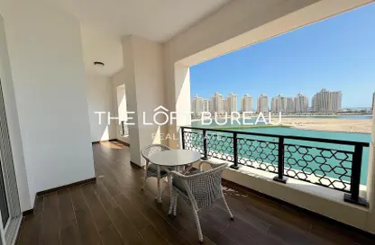 Apartment - 2 Bedrooms - 3 Bathrooms for rent in Viva West - Viva Bahriyah - The Pearl Island - Doha