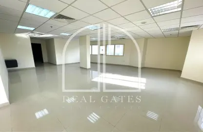 Office Space - Studio - 3 Bathrooms for rent in Old Al Ghanim - Al Ghanim - Doha