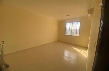 Apartment - 2 Bedrooms - 2 Bathrooms for rent in Al Nasr Street - Al Nasr - Doha