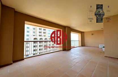 Apartment - 1 Bedroom - 2 Bathrooms for rent in Tower 16 - Porto Arabia - The Pearl Island - Doha