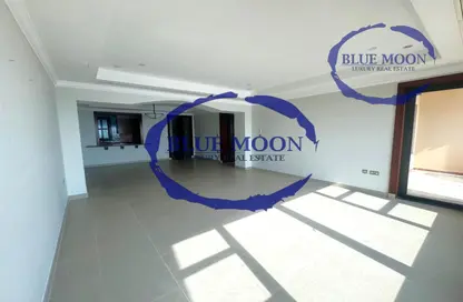 Townhouse - 2 Bedrooms - 3 Bathrooms for rent in Tower 14 - Porto Arabia - The Pearl Island - Doha