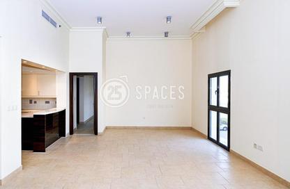 Apartment - 3 Bedrooms - 4 Bathrooms for rent in Carnaval - Qanat Quartier - The Pearl Island - Doha