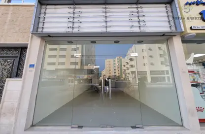 Shop - Studio - 1 Bathroom for rent in Al Jazeera Street - Fereej Bin Mahmoud North - Fereej Bin Mahmoud - Doha