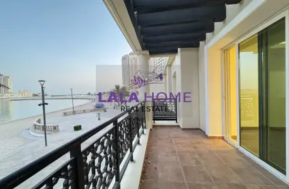 Townhouse - 2 Bedrooms - 3 Bathrooms for rent in Viva West - Viva Bahriyah - The Pearl Island - Doha