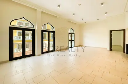 Apartment - 3 Bedrooms - 3 Bathrooms for rent in Carnaval - Qanat Quartier - The Pearl Island - Doha