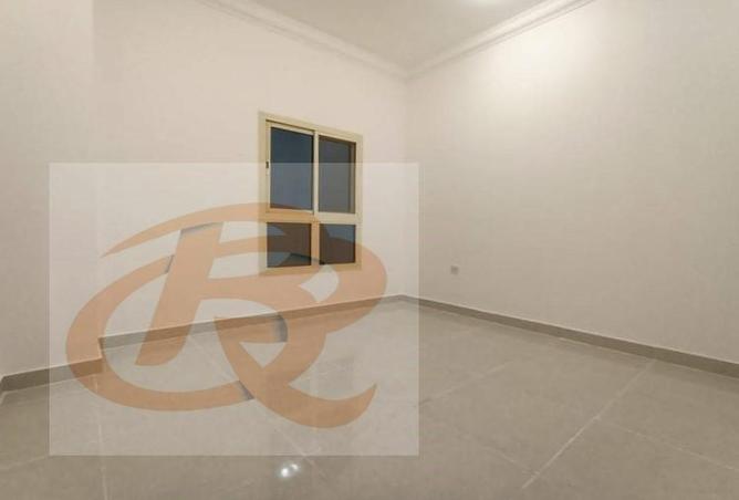 شقة - 2 غرف نوم - 2 حمامات للايجار في 35 بن عمران - فريج بن عمران - الدوحة