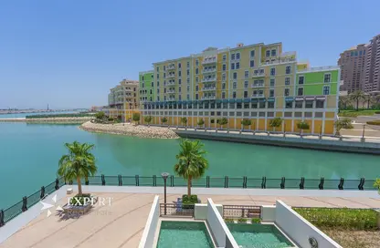 Townhouse - 1 Bedroom - 2 Bathrooms for rent in Hilton Doha The Pearl Residences - Abraj Quartiers - The Pearl Island - Doha