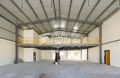 Warehouse - Studio - 6 Bathrooms for rent in East Industrial Street - Birkat Al Awamer - Al Wakra