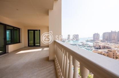 Apartment - 2 Bedrooms - 3 Bathrooms for rent in West Porto Drive - Porto Arabia - The Pearl Island - Doha