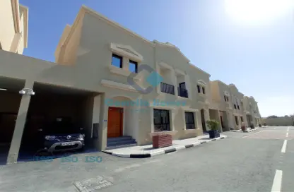 فيلا - 5 غرف نوم - 4 حمامات للايجار في شارع المرخية - المرخية - الدوحة