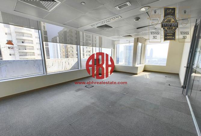 Office Space - Studio for rent in Marina Tower 21 - Marina District - Lusail