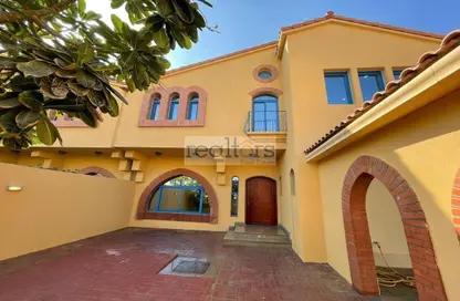 Compound - 3 Bedrooms - 4 Bathrooms for rent in Mamoura 18 - Al Maamoura - Doha