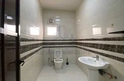 Apartment - 3 Bedrooms - 3 Bathrooms for rent in Ain Khaled - Doha