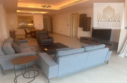 Apartment - 1 Bedroom - 2 Bathrooms for rent in Porto Arabia - The Pearl Island - Doha