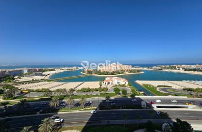 Apartment - 3 Bedrooms - 4 Bathrooms for rent in Tower 14 - Porto Arabia - The Pearl Island - Doha