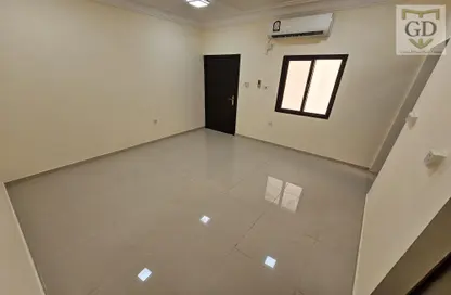 Apartment - 1 Bathroom for rent in Old Airport Road - Doha