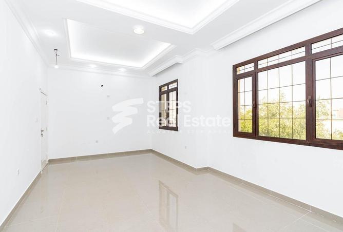 Villa - 6 Bedrooms - 6 Bathrooms for rent in Umm Abirieh - Al Shamal