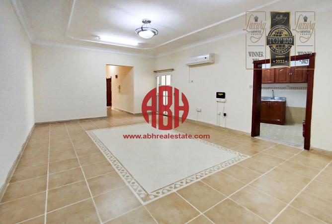 Apartment - 3 Bedrooms - 3 Bathrooms for rent in Old Airport Road - Old Airport Road - Doha