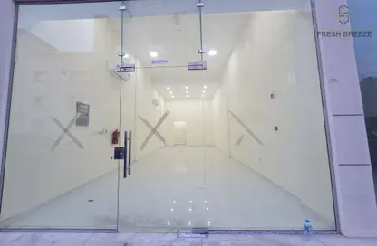 Shop - Studio - 1 Bathroom for rent in Fereej Kulaib - Doha