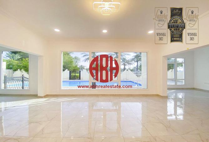 Compound - 4 Bedrooms - 5 Bathrooms for rent in West Bay Lagoon Villas - West Bay Lagoon - West Bay Lagoon - Doha