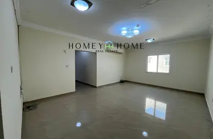 Apartment - 3 Bedrooms - 2 Bathrooms for rent in Bin Omran - Fereej Bin Omran - Doha