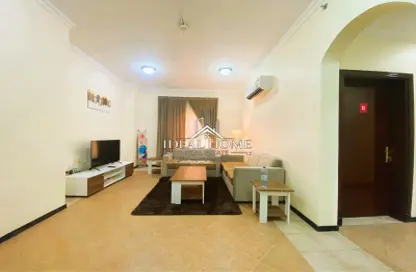 Apartment - 2 Bedrooms - 3 Bathrooms for rent in Musheireb - Musheireb - Doha