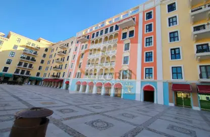 Apartment - 2 Bedrooms - 3 Bathrooms for sale in Carnaval - Qanat Quartier - The Pearl Island - Doha