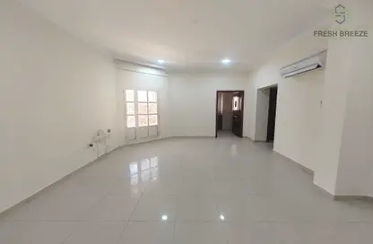 Apartment - 2 Bedrooms - 2 Bathrooms for rent in Al Mansoura - Al Mansoura - Doha