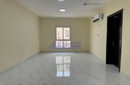 Apartment - 2 Bedrooms - 2 Bathrooms for rent in E Block - Muzahem Street - Al Sadd - Doha