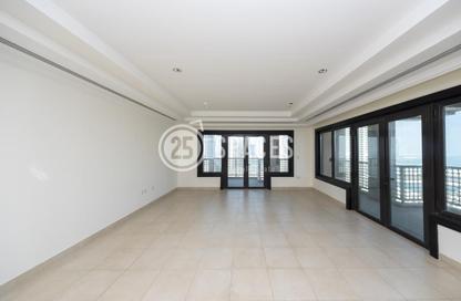 Apartment - 3 Bedrooms - 4 Bathrooms for rent in West Porto Drive - Porto Arabia - The Pearl Island - Doha