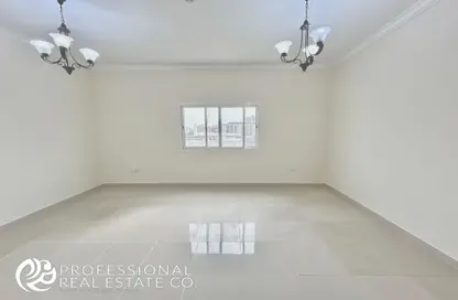 Apartment - 2 Bedrooms - 2 Bathrooms for rent in Anas Street - Fereej Bin Mahmoud North - Fereej Bin Mahmoud - Doha