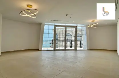 Apartment - 3 Bedrooms - 5 Bathrooms for rent in Floresta Gardens - Floresta Gardens - The Pearl Island - Doha