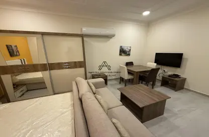 Villa - Studio - 1 Bathroom for rent in Al Thumama - Doha