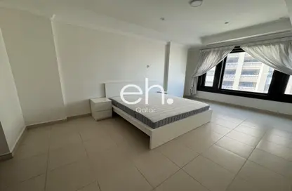 Apartment - 1 Bedroom - 2 Bathrooms for sale in Tower 24 - Porto Arabia - The Pearl Island - Doha