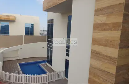 Villa - 5 Bedrooms - 5 Bathrooms for rent in Ain Khaled Villas - Ain Khaled - Doha