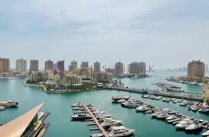 Apartment - 3 Bedrooms - 4 Bathrooms for rent in Sabban Towers - Porto Arabia - The Pearl Island - Doha