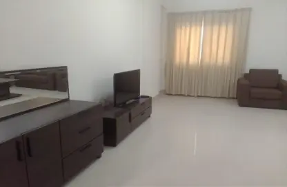 Apartment - 2 Bedrooms - 3 Bathrooms for rent in Fereej Bin Mahmoud North - Fereej Bin Mahmoud - Doha