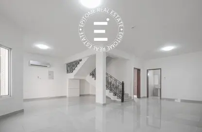 Villa - 4 Bedrooms - 4 Bathrooms for rent in Souk Al gharaffa - Al Gharrafa - Doha