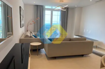 Apartment - 2 Bedrooms - 3 Bathrooms for rent in Floresta Gardens - The Pearl Island - Doha