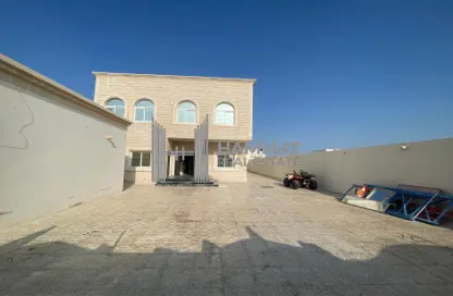 Villa - 5 Bedrooms - 5 Bathrooms for rent in Al Kharaitiyat - Umm Salal Mohammed