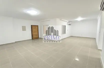 Apartment - 3 Bedrooms - 3 Bathrooms for rent in Al Sadd Road - Al Sadd - Doha