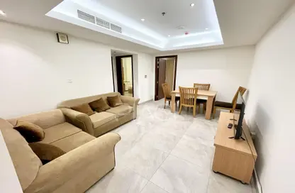 Apartment - 2 Bedrooms - 1 Bathroom for rent in Al Sadd Road - Al Sadd - Doha